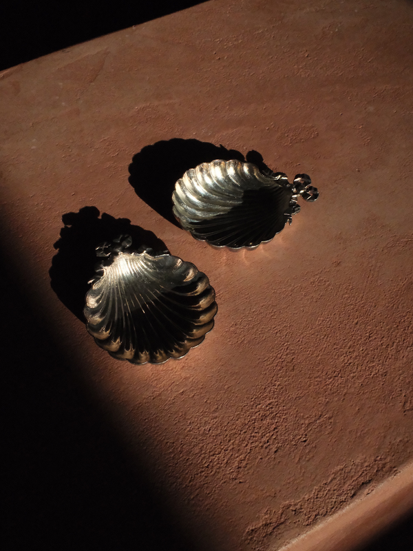 No 23. Small Silver Aperitivo Shells